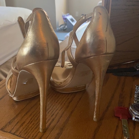 Heels - Picture 3 of 3